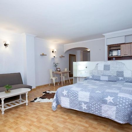 Unique Apartahotel 4-1 Torrevieja Ngoại thất bức ảnh
