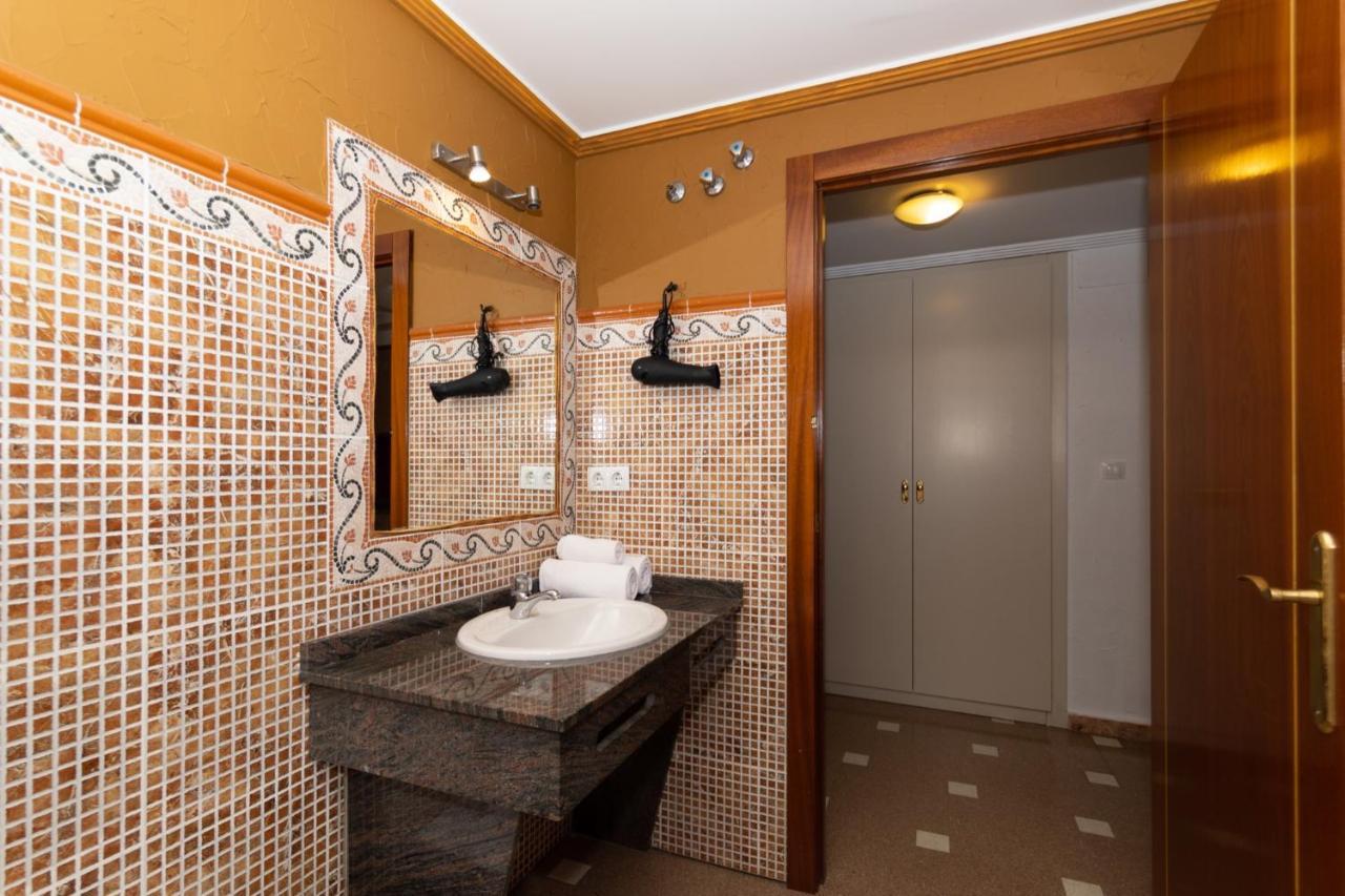 Unique Apartahotel 4-1 Torrevieja Ngoại thất bức ảnh